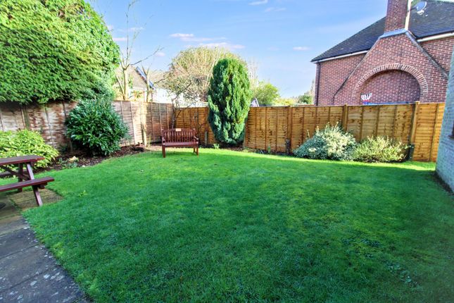 16b Oakengrove Court Oakengrove Road, High Wycombe photo 4
