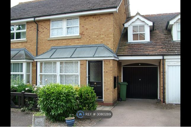 3-bed semi-detached on Watermead, Aylesbury, £1,800/mo
