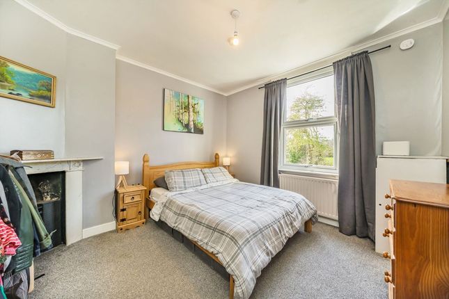 Flat 2, 11, The Avenue, Sunbury-On-Thames photo 3