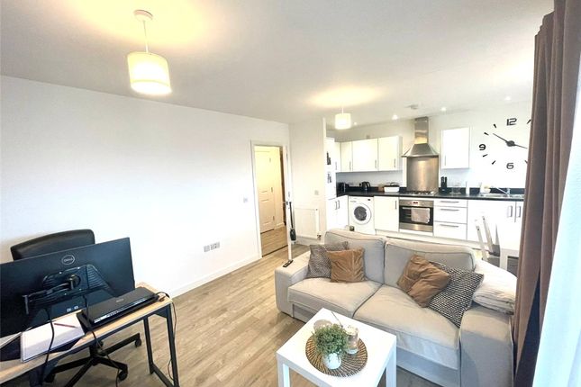 Flat 5, Gascon House, 325, Barrosa Way, Milton Keynes photo 3