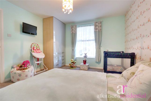 Detached house for sale in Lavender Hill, Enfield, Middlesex