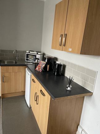 Flat 1, 112 Austhorpe Road, Leeds photo 5