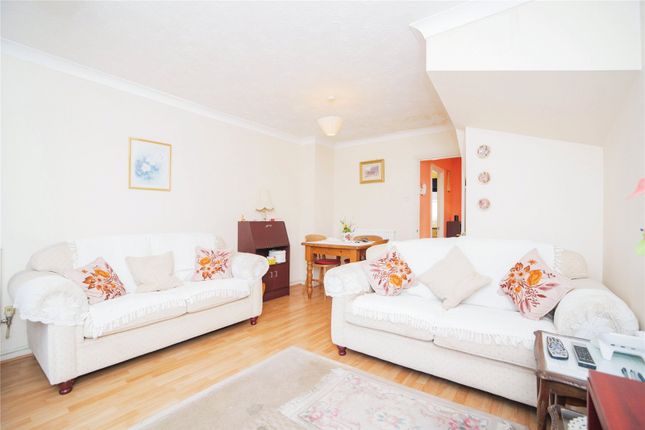 20, Romford photo 2
