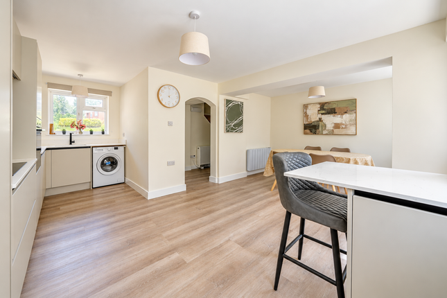 17 West View Close, Whimple, Exeter photo 4