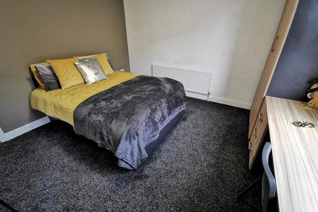 Meadow View, Leeds photo 2