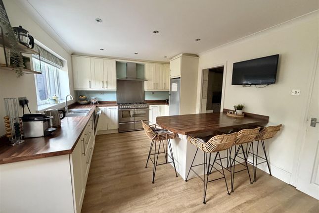 4, Oakwood, Durham photo 2