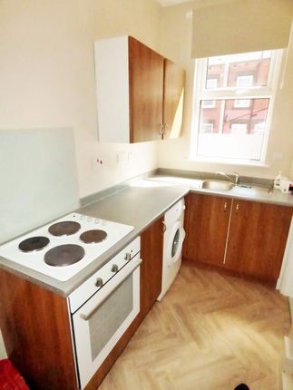 26, Aviary View, Leeds photo 5