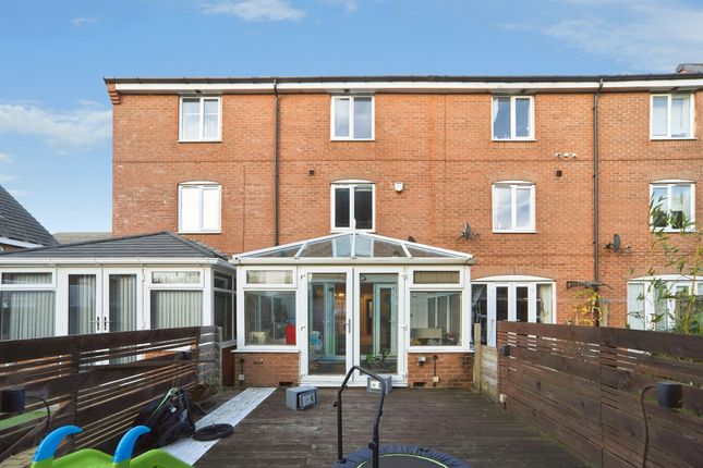 27, Leng Drive, Bradford photo 2