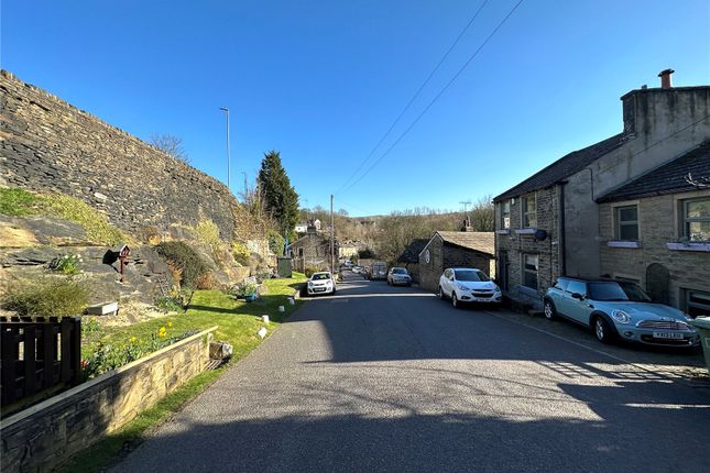 7, Bank Street, Holmfirth photo 3