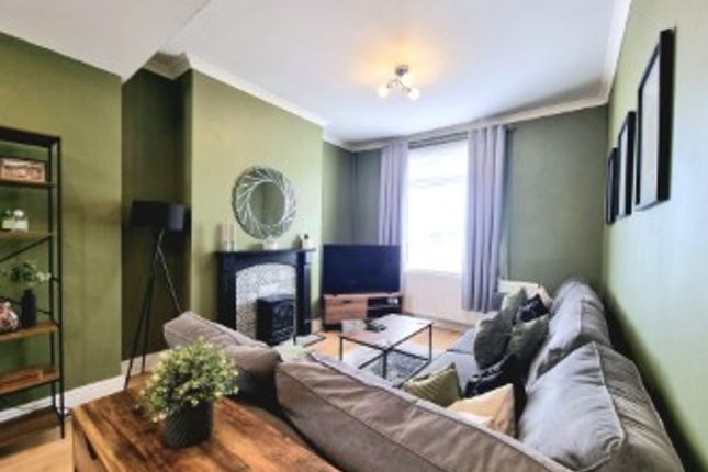 7 Williams Terrace, Bridgend photo 2
