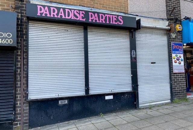 Retail premises to let in 119 Upper Commercial Street, Batley