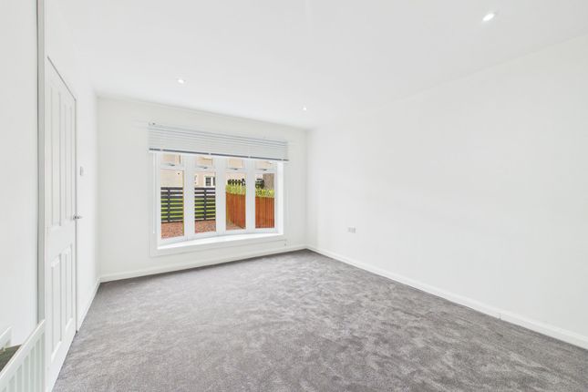 4 Ardoch Path, Wishaw photo 2
