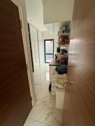 3 Berkhamsted Avenue, Wembley photo 4
