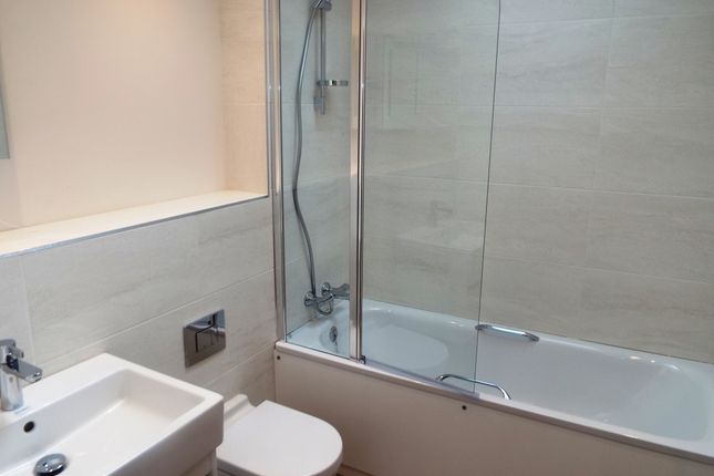 170C, Stevenage photo 5