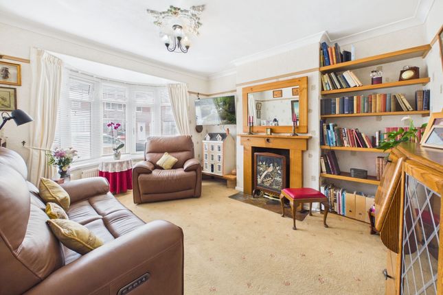 2 Westfield Road, Hull photo 3