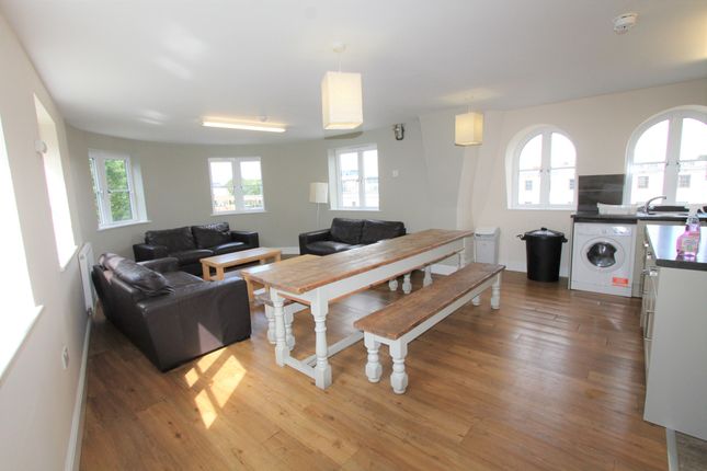 Flat to rent in Station House, Old Warwick Road, Leamington Spa, Warwickshire