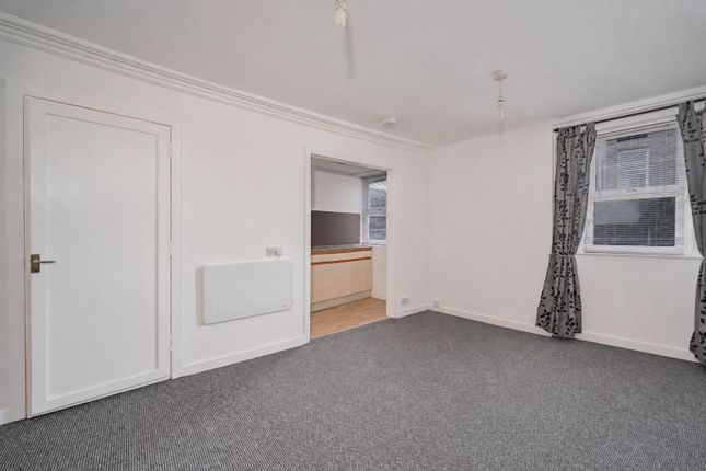 14B, High Street, Kirriemuir photo 4