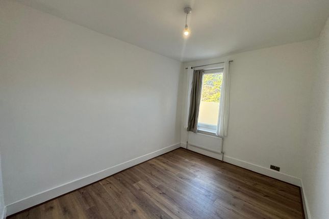 25B Woodville Road, London photo 5
