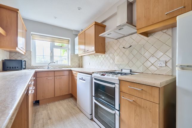 24, Blenheim Gardens, Kingston upon Thames photo 4