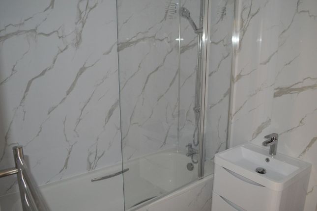 41, Chantress Close, Dagenham photo 5