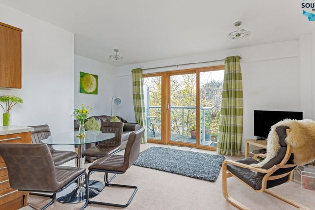 Longitude Apartments, 7 Addiscombe Grove, Croydon photo 4