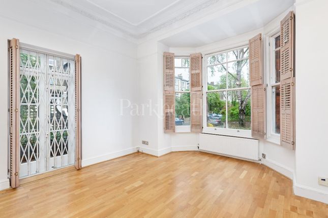 Thumbnail Flat to rent in Downside Crescent, London