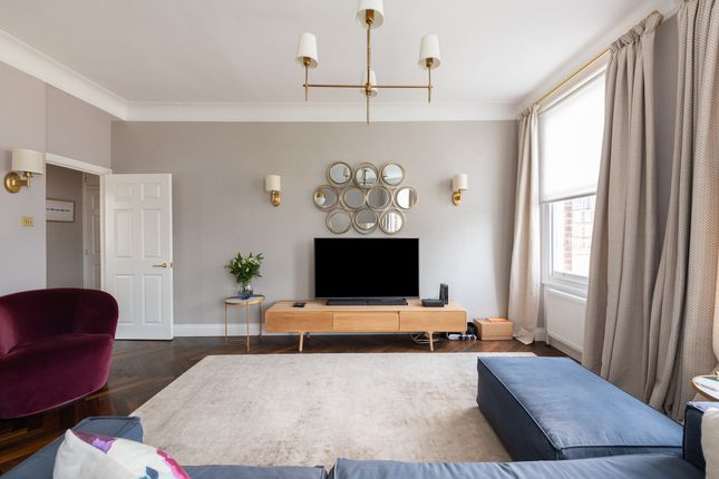 Thumbnail Flat to rent in Falkland House, Kensington