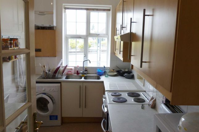 22 Quadrant Close, The Burroughs, Hendon photo 3