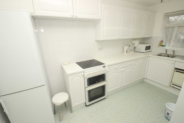 47, Church Road, Rustington photo 3