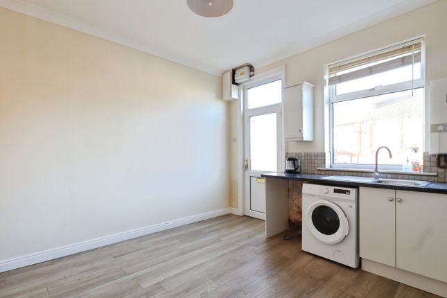 4, Park View, Leeds photo 4