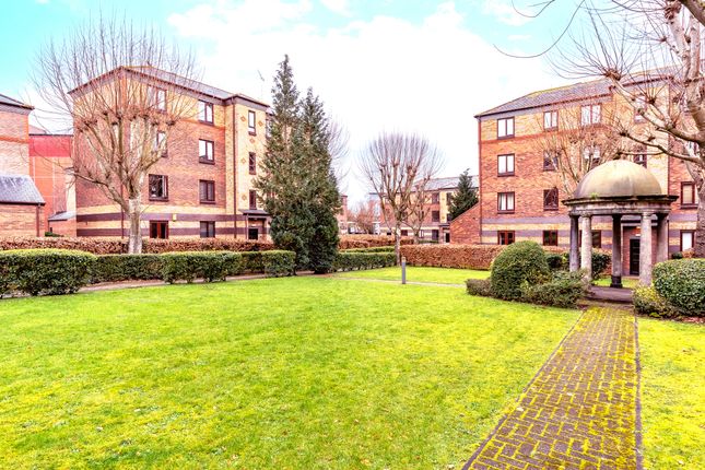 Flat for sale in Tiffany Court, Caxton Gate, Bristol