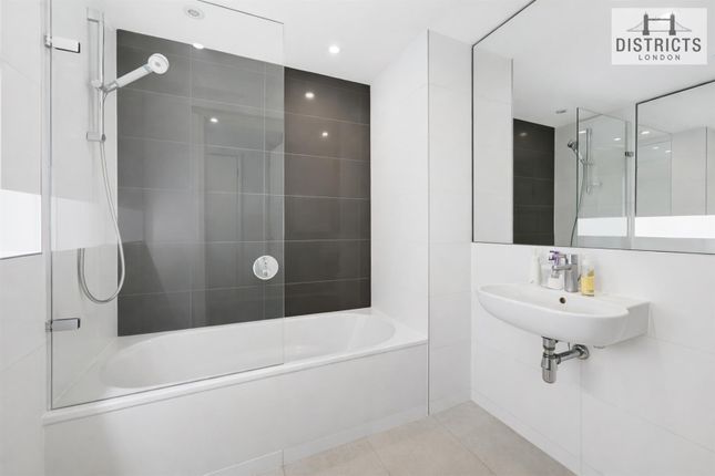 34.08 Strata Building, 8 Walworth Road, London photo 4