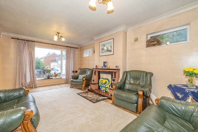 7, Randolph Close, Kent photo 2