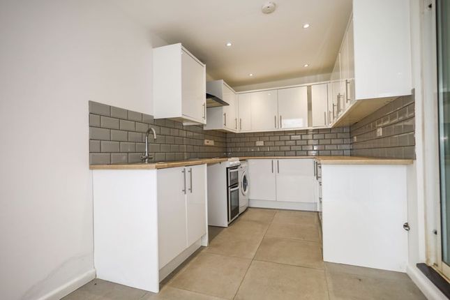 23, Gladelands Way, Broadstone photo 3