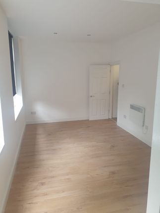 Flat to rent in Nelson Street, Rochdale, Lancashire