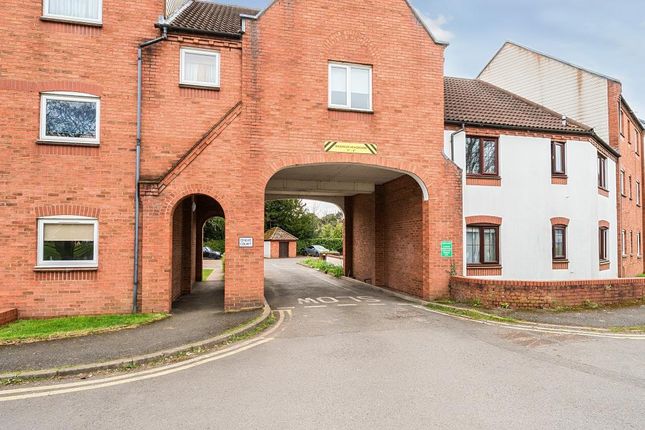 FLAT 22 CHAVE COURT, Widemarsh Common, Hereford photo 3