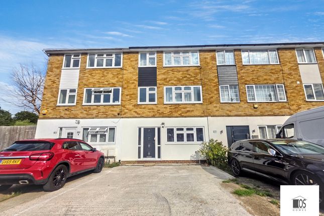 Turpin Avenue, Romford photo 2