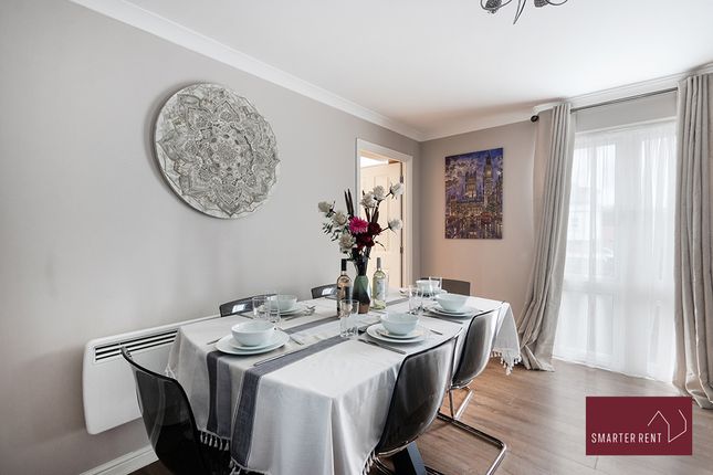 48, Trevelyan Court, Windsor photo 3