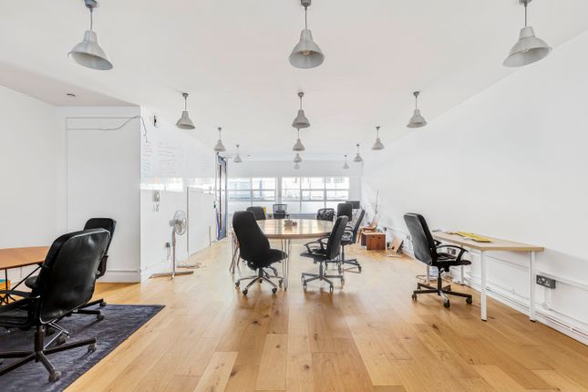 Office to let in 2A The Hangar, Perseverance Works, London