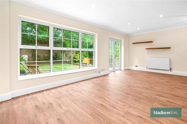 10, Hazelwood, Essex photo 4