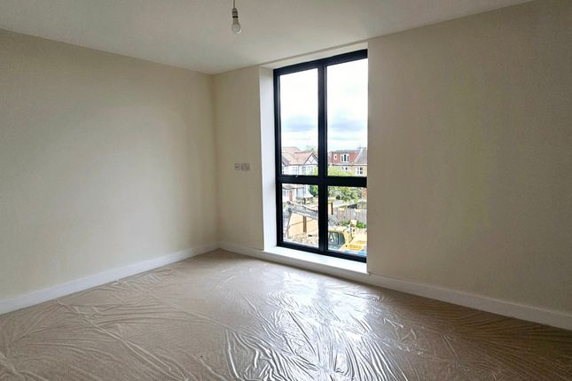 Flat for sale in Flat B3, Somerset Road, London