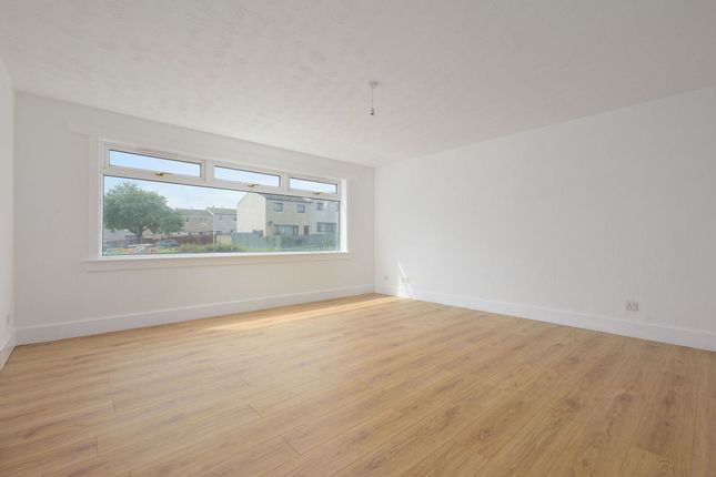 3 Lothian Court, Inverkeithing photo 4