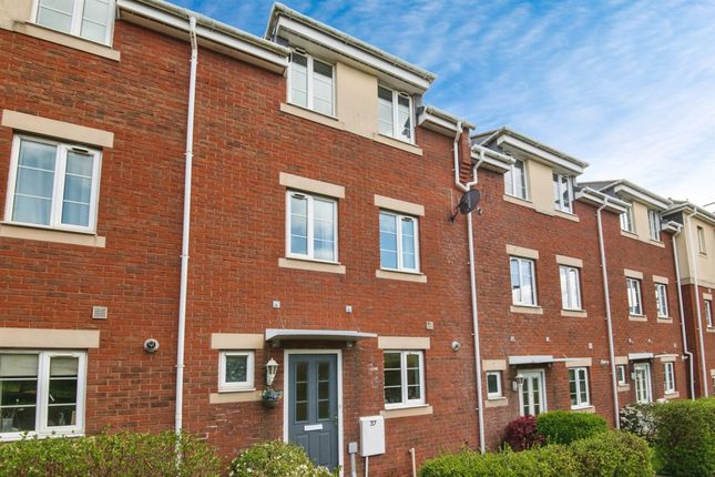 Thumbnail Town house for sale in Russell Walk, Exeter