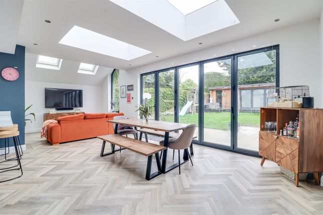 289, Prittlewell Chase, Westcliff-on-Sea photo 3