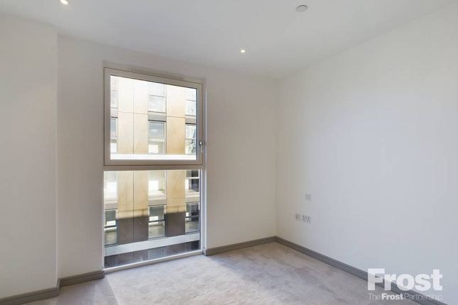 Flat for sale in Eden Grove, Staines-Upon-Thames, Surrey