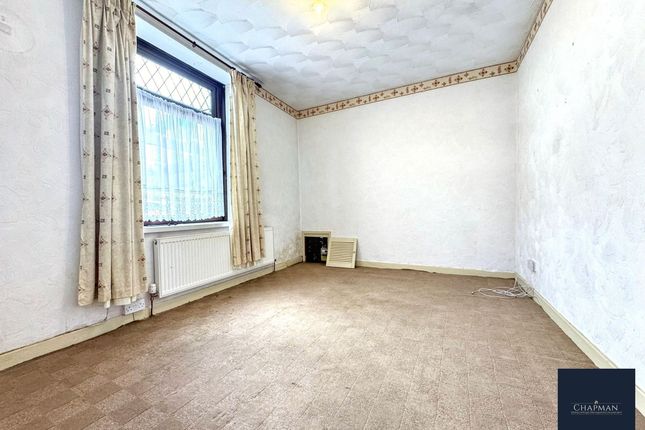 132 Miskin Road, Tonypandy photo 3