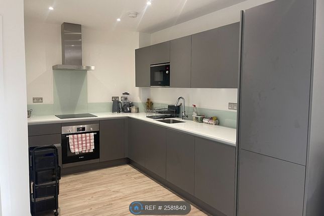 Flat, Gallions Road, London photo 4
