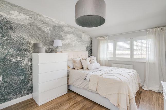 End terrace house for sale in Holly Walk, Welwyn Garden City, Hertfordshire