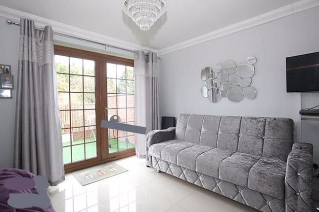 Thumbnail Semi-detached house for sale in Fallowfield, Luton