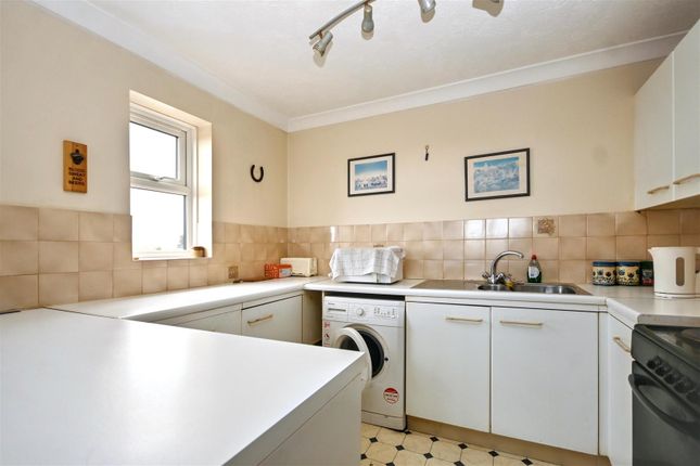 75a, Snowdon Close, Eastbourne photo 3